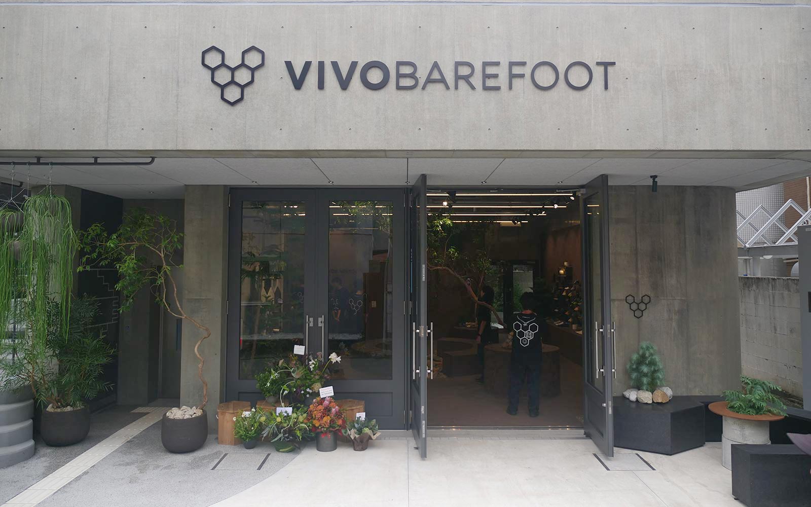 VIVOBAREFOOT 東京・京都・札幌 臨時休業および年末年始休業のお知らせ