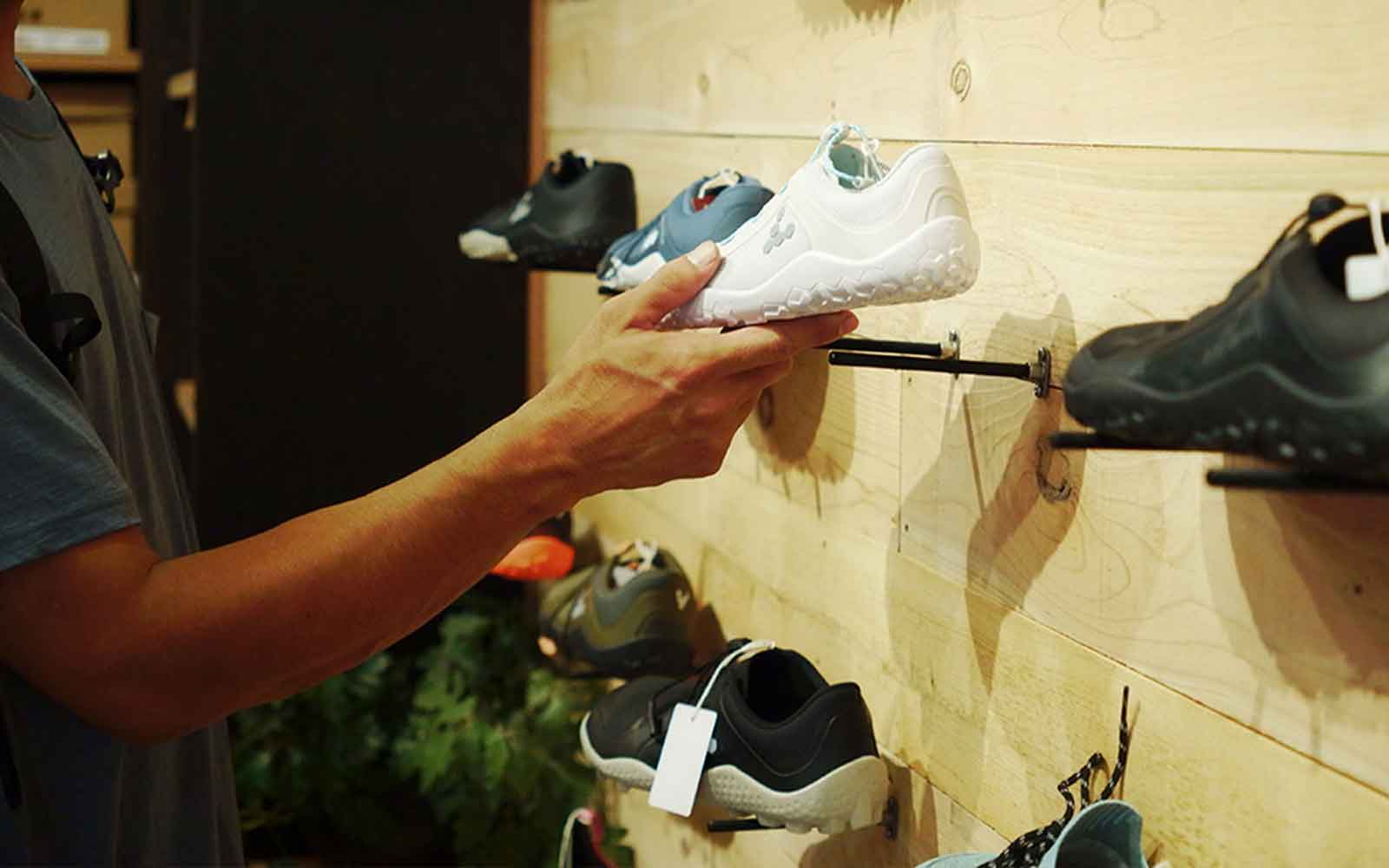 VIVOBAREFOOT TOKYO臨時休業のお知らせ