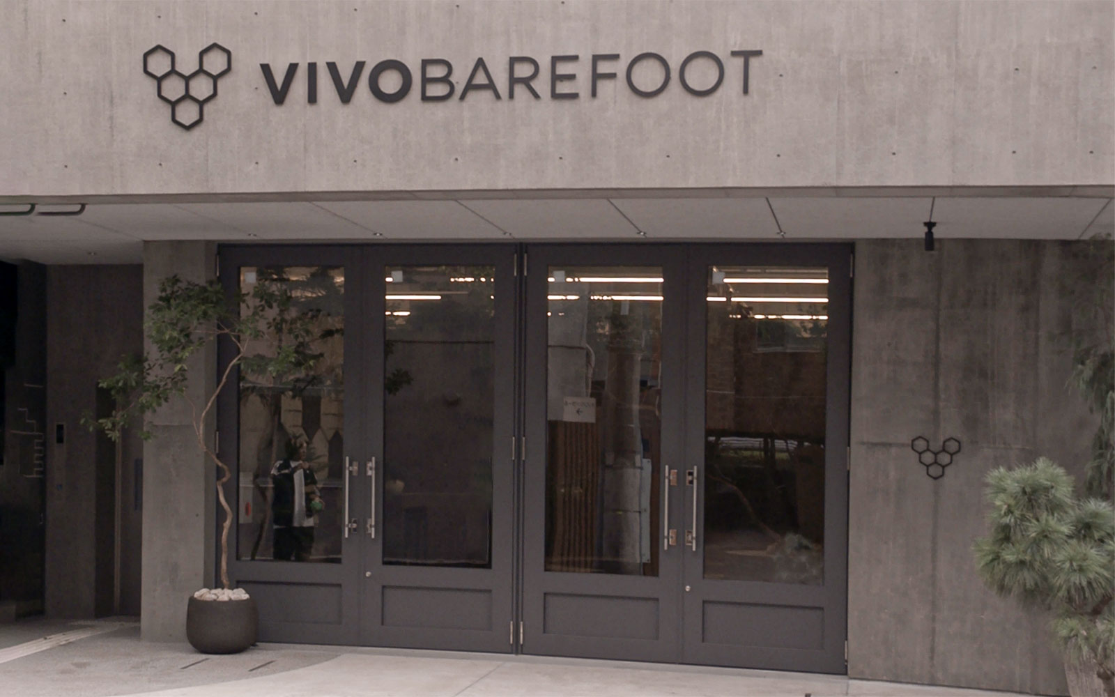 VIVOBAREFOOT TOKYO RENEWAL OPEN