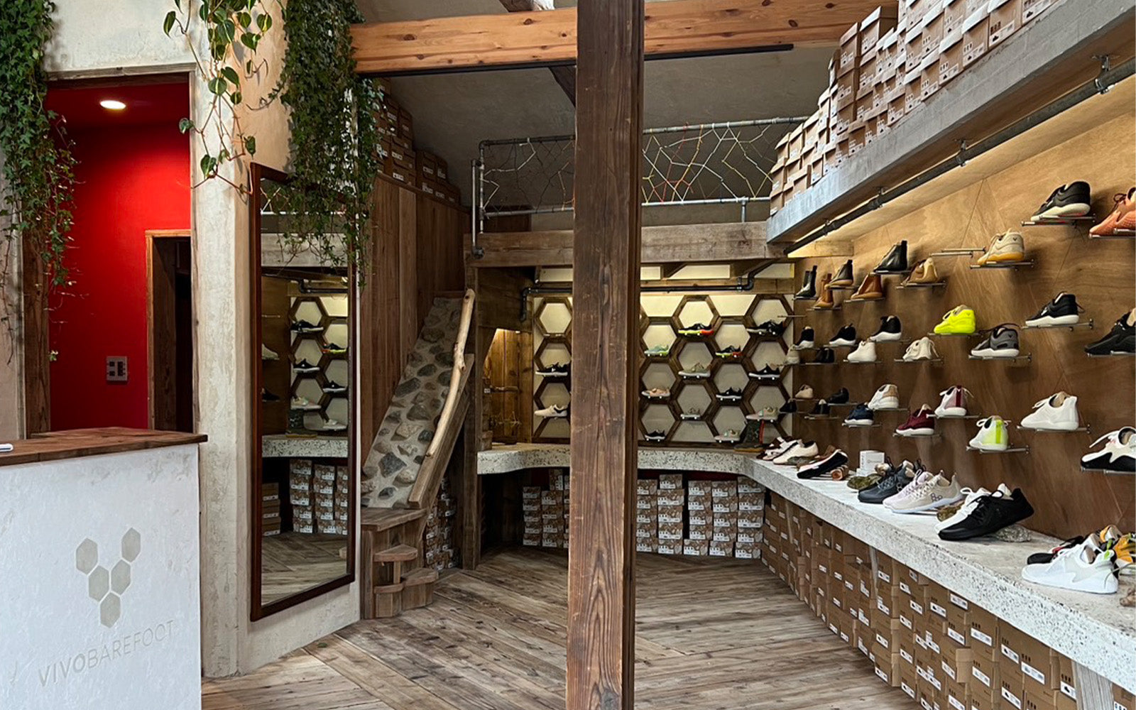 直営2号店 Vivobarefoot KYOTO 4/20 京都・北大路にグランドオープン